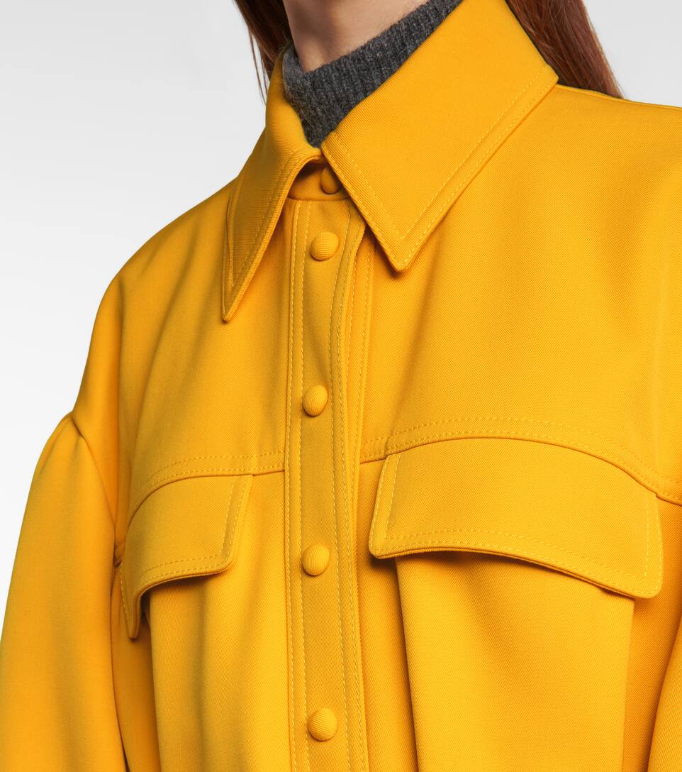 配腰带羊毛华达呢大衣