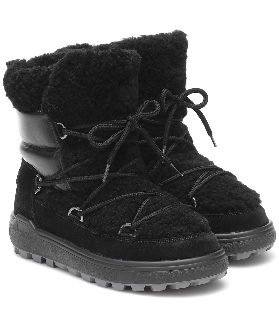 Click to view more detailed imagery on our partner's website Bogner Chamonix 3 Shearling Snow Boots In Black