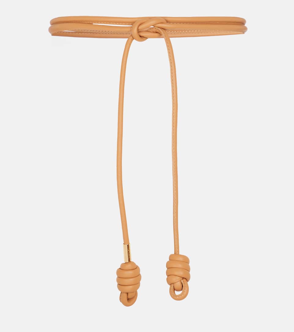 Click to view more detailed imagery on our partner's website Loewe Leather Belt In 棕色